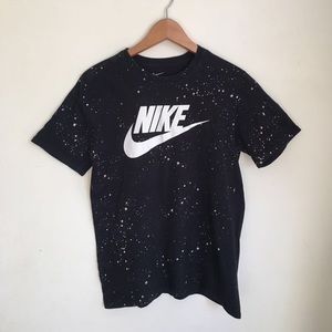 Snow splatter white black nike tshirt shirt